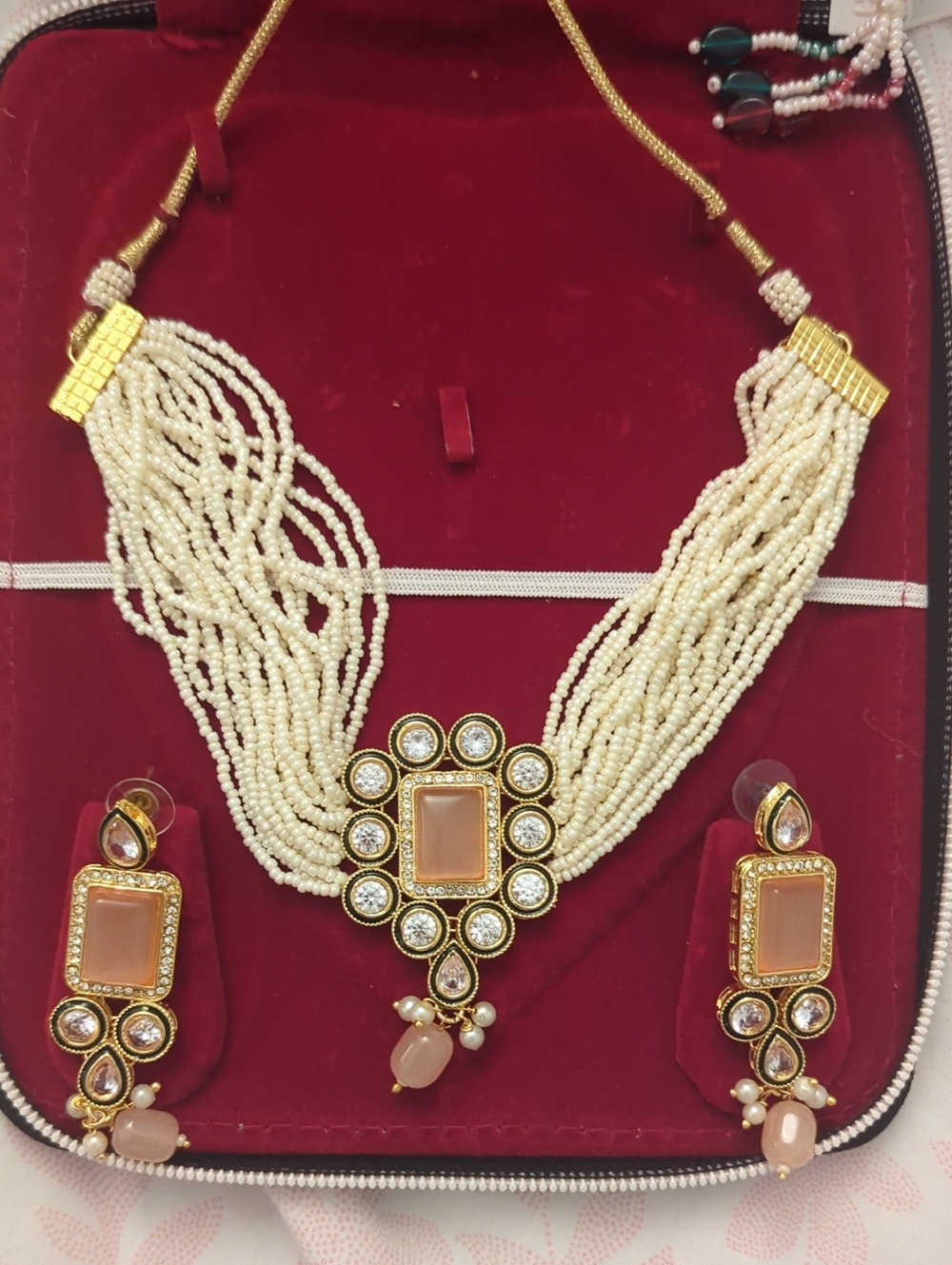 Elegant Cream Beaded Necklace and Earring Set with Gold Accents